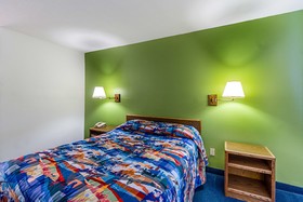 Motel 6 Fargo- South