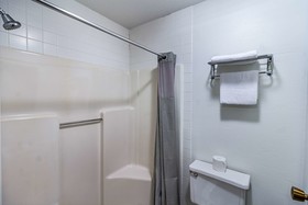 Motel 6 Fargo- South