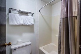 Motel 6 Fargo- South