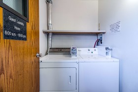 Motel 6 Fargo- South