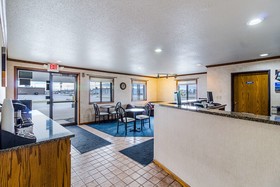 Motel 6 Fargo- South