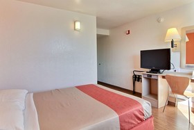 Motel 6 Fargo