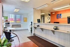 Motel 6 Fargo