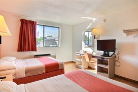 Motel 6 Fargo