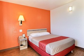 Motel 6 Fargo