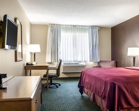 Travelodge by Wyndham Fargo West Acres