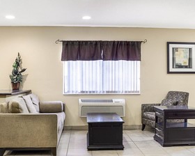Travelodge by Wyndham Fargo West Acres