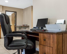 Travelodge by Wyndham Fargo West Acres