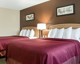 Travelodge by Wyndham Fargo West Acres