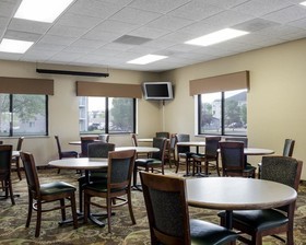 Quality Suites Fargo