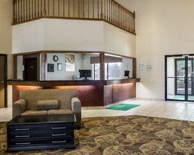 Quality Suites Fargo