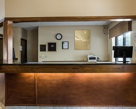 Quality Suites Fargo