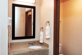 Red Roof Inn Fargo