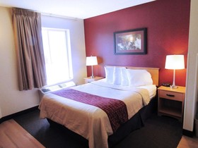Red Roof Inn Fargo