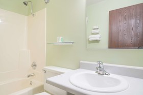 Bison Inn and Suites