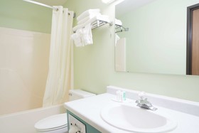 Bison Inn and Suites