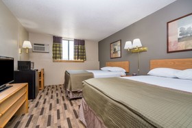 Bison Inn and Suites