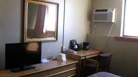 Bison Inn and Suites