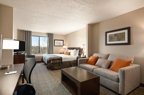 Wingate by Wyndham Fargo