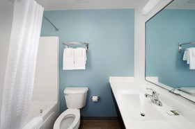 WoodSpring Suites Fargo