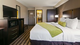Best Western Harvest Inn & Suites