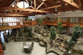 C'mon Inn Hotel & Suites