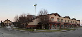 C'mon Inn Hotel & Suites