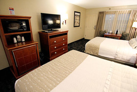 C'mon Inn Hotel & Suites