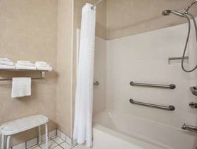 Days Inn by Wyndham Grand Forks Columbia Mall