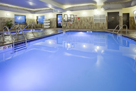 Grand Forks Lodge And Suites