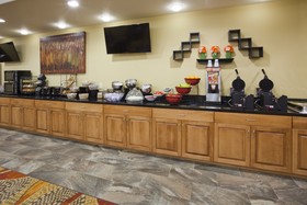 Grand Forks Lodge And Suites