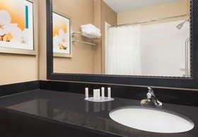AmeriVu Inn & Suites - Grand Forks
