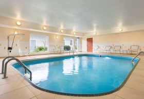 AmeriVu Inn & Suites - Grand Forks
