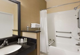 AmeriVu Inn & Suites - Grand Forks