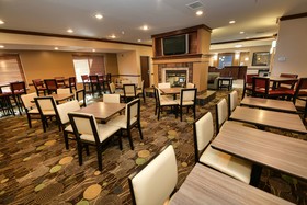 Holiday Inn Express & Suites Grand Forks