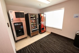 Holiday Inn Express & Suites Grand Forks