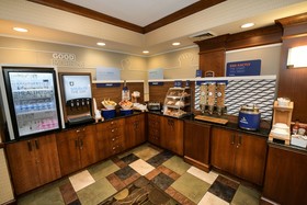 Holiday Inn Express & Suites Grand Forks