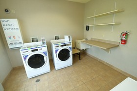 Holiday Inn Express & Suites Grand Forks