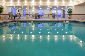 Holiday Inn Express & Suites Grand Forks