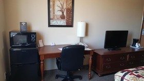 Knights Inn And Suites Grand Forks