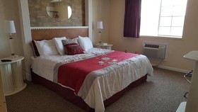 Knights Inn And Suites Grand Forks