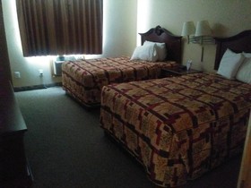 Knights Inn And Suites Grand Forks