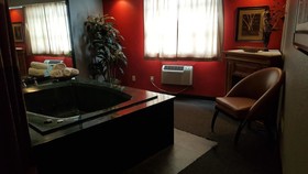 Knights Inn And Suites Grand Forks