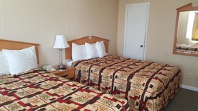 Knights Inn And Suites Grand Forks