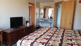 Knights Inn And Suites Grand Forks