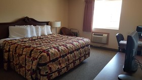 Knights Inn And Suites Grand Forks