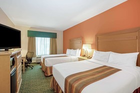 La Quinta Inn & Suites by Wyndham Grand Forks