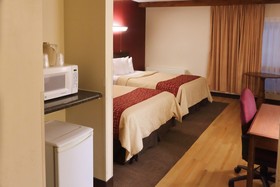 TownHouse Hotel Grand Forks