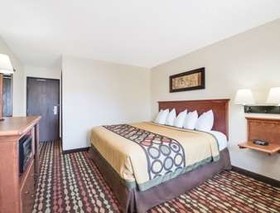 Super 8 by Wyndham Grand Forks