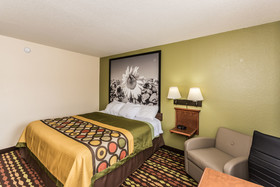 Super 8 by Wyndham Grand Forks